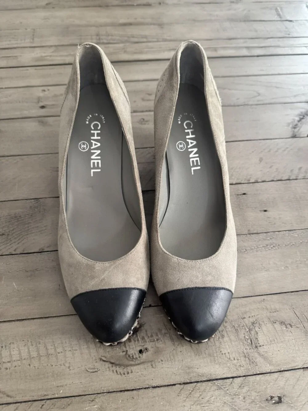 CHANEL Suede Cap Toe Chain Link Wedge Heel Pumps Grey Black 38.5